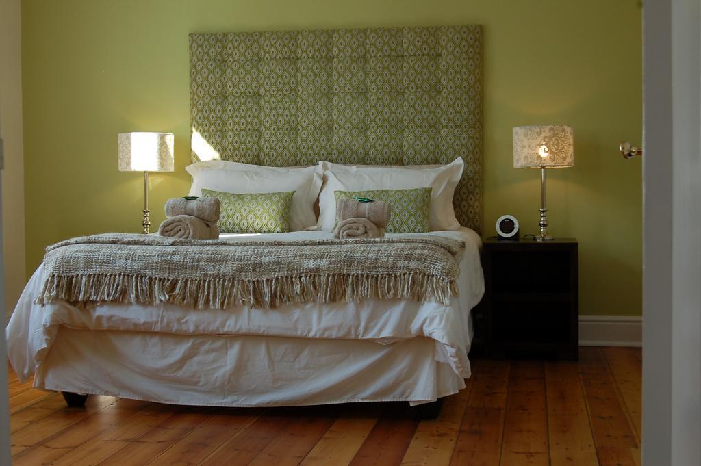 Six On Scott Bed & Breakfast Кейптаун Стая снимка